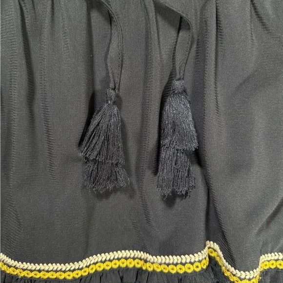 See And Be Seen Floral Embroidered Dark Navy Blue Blouse Size Small. - Picture 10 of 10